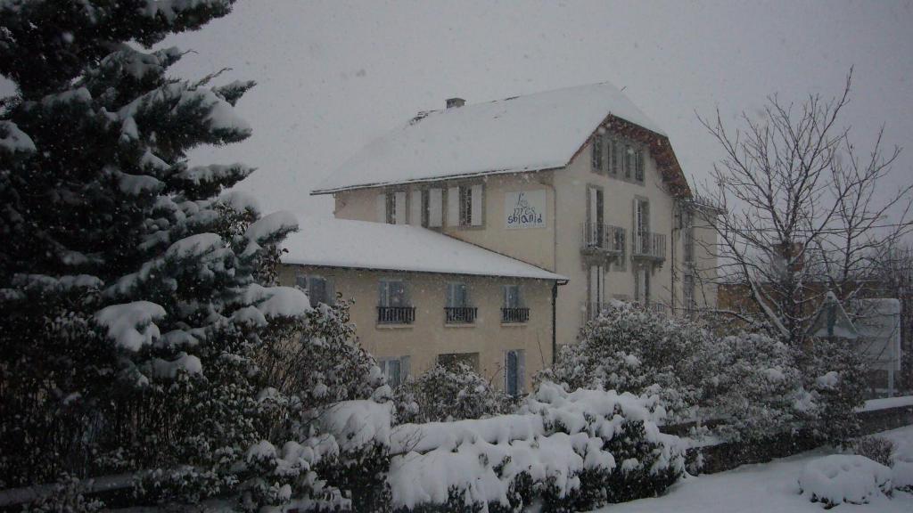 Hôtel Les Pres Solanid à Osséja Extérieur photo